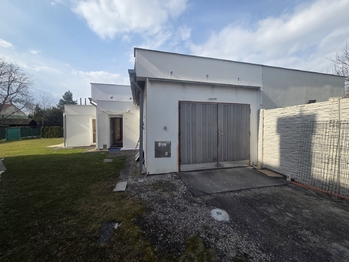 garáž - Prodej domu 180 m², České Budějovice