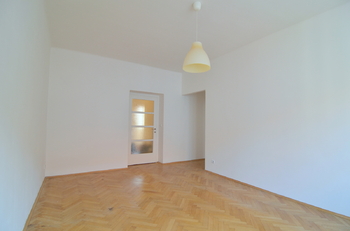 obývací pokoj 23,2 m2 - Pronájem bytu 3+1 v osobním vlastnictví 78 m², Praha 8 - Libeň