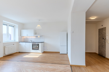 Pronájem bytu 2+kk v osobním vlastnictví 63 m², Praha 10 - Vršovice