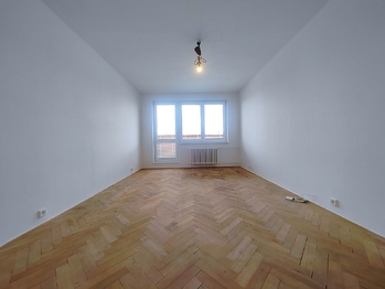 Pokoj - Prodej bytu 1+1 v družstevním vlastnictví 35 m², Ostrava