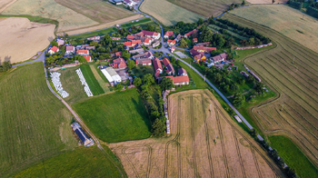 Prodej pozemku 5619 m², Milasín