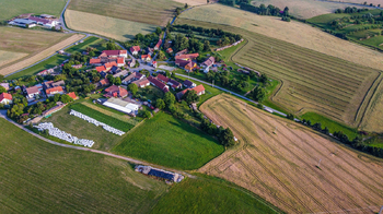 Prodej pozemku 5619 m², Milasín