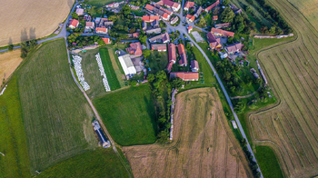 Prodej pozemku 5619 m², Milasín