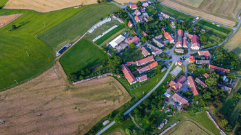 Prodej pozemku 5619 m², Milasín