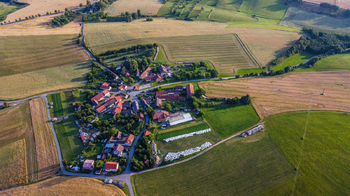 Prodej pozemku 5619 m², Milasín