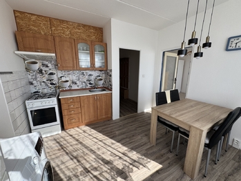 kuchyně - Pronájem bytu 1+1 v osobním vlastnictví 39 m², Plzeň