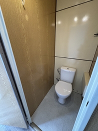 WC - Pronájem bytu 1+1 v osobním vlastnictví 39 m², Plzeň