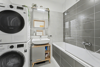 Prodej bytu 3+kk v osobním vlastnictví 96 m², Praha 10 - Uhříněves