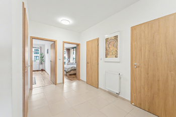 Prodej bytu 3+kk v osobním vlastnictví 96 m², Praha 10 - Uhříněves