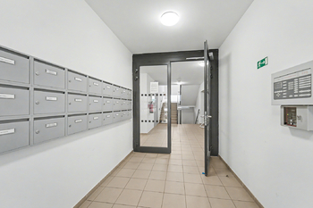 Prodej bytu 3+kk v osobním vlastnictví 96 m², Praha 10 - Uhříněves