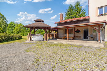 Prodej ubytovacího zařízení 371 m², Jesenný