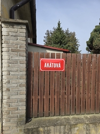 Prodej pozemku 715 m², Jirny