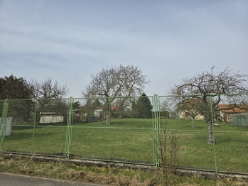 Prodej pozemku 715 m², Jirny