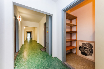 Prodej bytu 3+kk v osobním vlastnictví 62 m², Praha 4 - Modřany