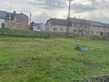 Prodej pozemku 379 m², Chropyně