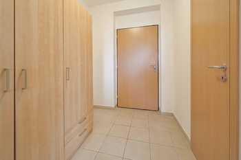 Prodej bytu 1+kk v osobním vlastnictví 50 m², Praha 9 - Vinoř