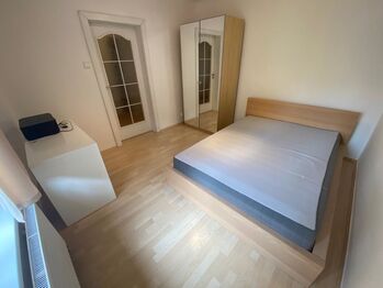 Pronájem bytu 3+1 v osobním vlastnictví 80 m², Praha 2 - Nové Město