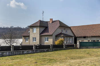 Prodej pozemku 6771 m², Valašské Meziříčí