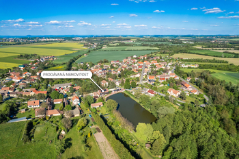 Prodej domu 460 m², Přelíc