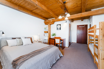 Prodej domu 460 m², Přelíc