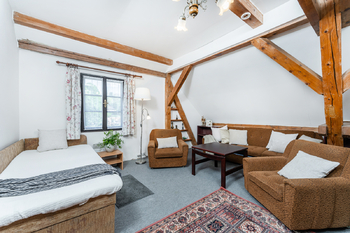 Prodej domu 460 m², Přelíc