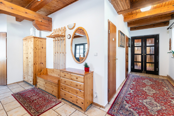Prodej domu 460 m², Přelíc