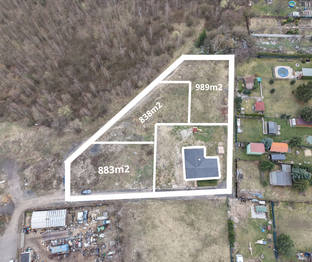 Prodej pozemku 989 m², Košťany