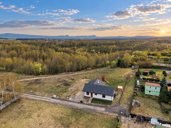 Prodej pozemku 989 m², Košťany