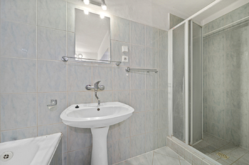 Koupelna - Prodej domu 135 m², Kostice