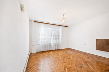 Ložnice v přízemí - Prodej domu 135 m², Kostice