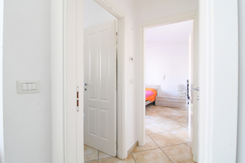 vstupy do ložnice a koupelny - Prodej bytu 2+kk v osobním vlastnictví 49 m², Francavilla al Mare