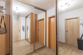 Prodej bytu 3+kk v osobním vlastnictví 77 m², Praha 9 - Prosek