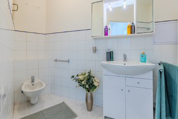 Bidet - Prodej bytu 3+kk v osobním vlastnictví 88 m², Praha 1 - Nové Město