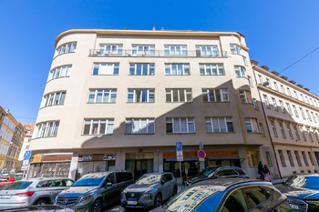 Pohled z ulice - Prodej bytu 3+kk v osobním vlastnictví 88 m², Praha 1 - Nové Město