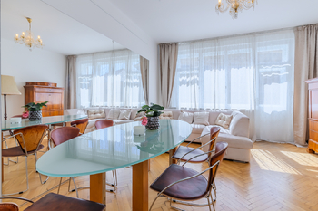 Obývací pokoj - Prodej bytu 3+kk v osobním vlastnictví 88 m², Praha 1 - Nové Město