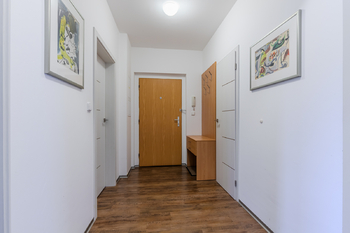 vstupní bezp. dveře - Prodej bytu 3+kk v osobním vlastnictví 110 m², Praha 4 - Kunratice