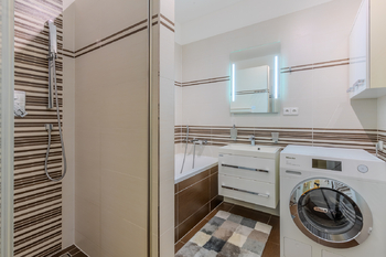 koupelna - Prodej bytu 3+kk v osobním vlastnictví 110 m², Praha 4 - Kunratice