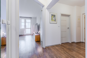chodba - Prodej bytu 3+kk v osobním vlastnictví 110 m², Praha 4 - Kunratice