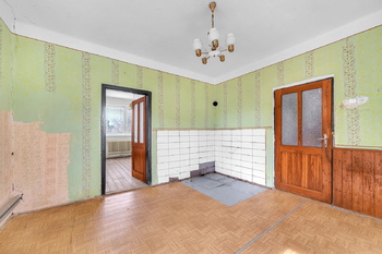 kuchyň 1.podlaží - Prodej domu 130 m², Tupadly