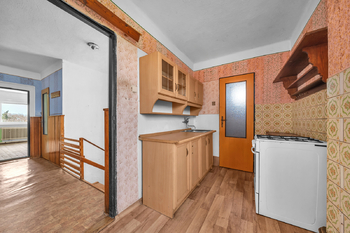 kuchyň  2.podlaží - Prodej domu 130 m², Tupadly