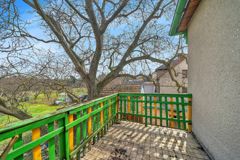 balkon ve 2.podlaží - Prodej domu 130 m², Tupadly