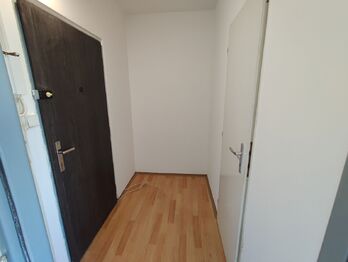 Pronájem bytu 1+kk v osobním vlastnictví 27 m², Praha 9 - Střížkov
