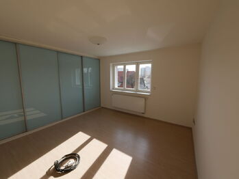 Pronájem domu 260 m², Praha 3 - Žižkov