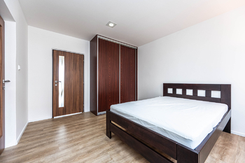 Pronájem bytu 2+1 v osobním vlastnictví 50 m², Praha 6 - Vokovice