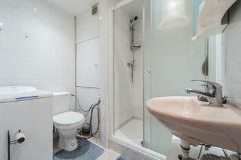 koupelna - Pronájem bytu 2+kk v družstevním vlastnictví 43 m², Praha 4 - Chodov