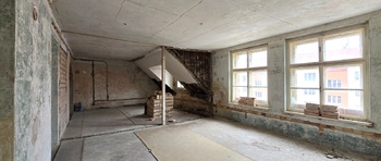 podkroví - Prodej nájemního domu 480 m², Vejprty