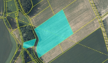 Prodej pozemku 22505 m², Úmonín