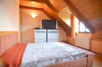 ložnice - Prodej domu 213 m², Velké Bílovice