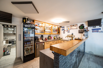 Klub - Prodej domu 152 m², Žatec