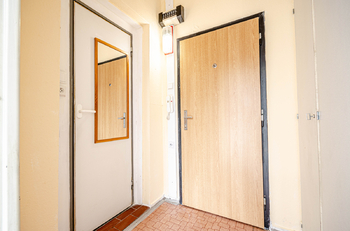 Prodej bytu 1+1 v osobním vlastnictví 32 m², Praha 5 - Hlubočepy